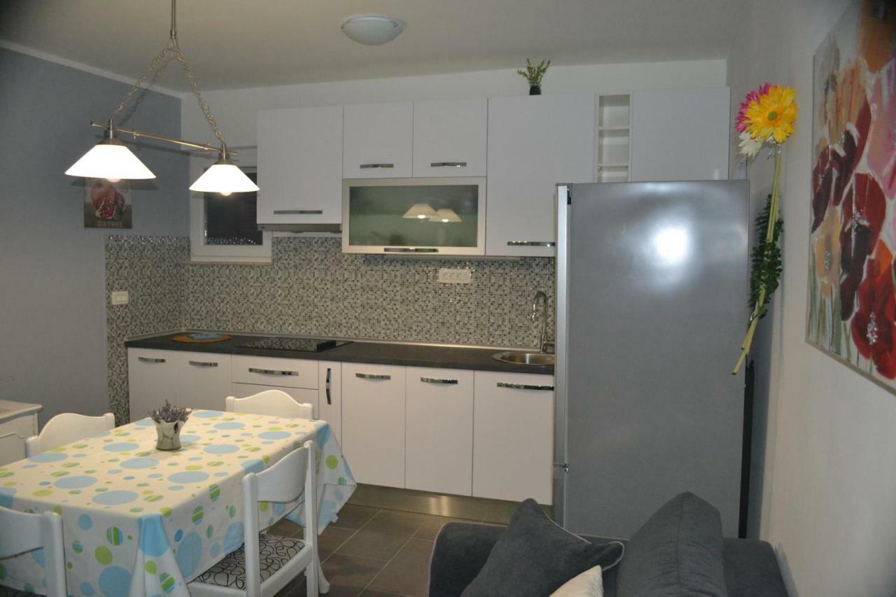 Apartman Bebe In Old Town- With Free Parking シベニク エクステリア 写真